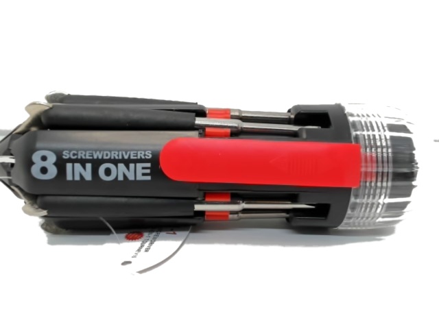 Screwdriver Set W/flashlight 8-in-1