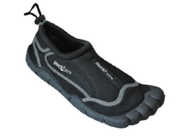 Mens Footloose Watershoes size 10